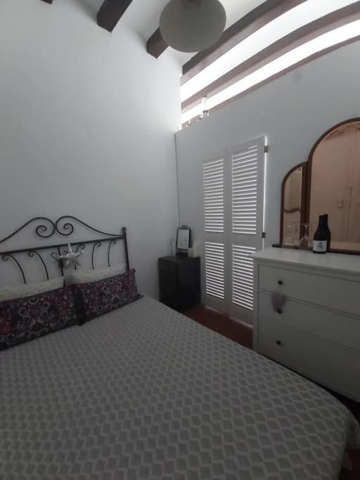 Small Room In Sants With Huge Terrace Barcelona Ngoại thất bức ảnh