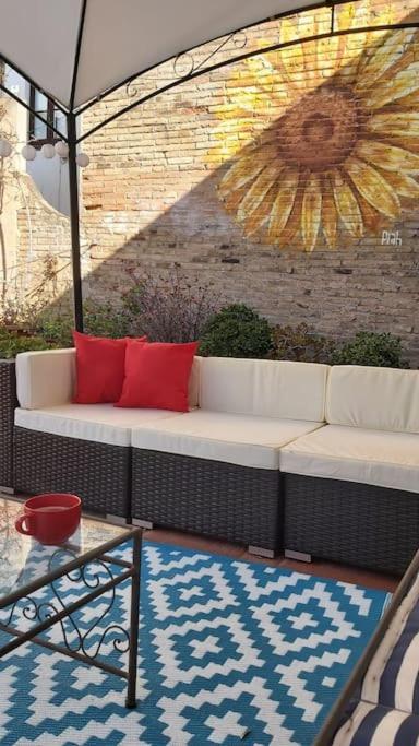 Small Room In Sants With Huge Terrace Barcelona Ngoại thất bức ảnh